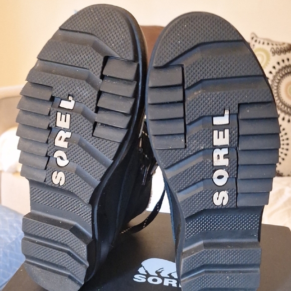 Sorel Black and White Ankle Boots - Picture 5 of 5